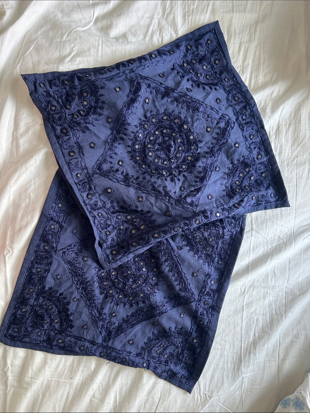 2 Embroidered Square Pillow Cases